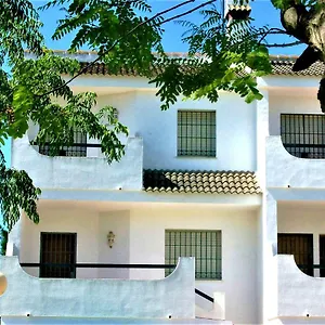 La Antilla-islantilla:vivienda Planta Alta - Vivienda Para 8-9 Personas A 400 M De La Playa Chalet